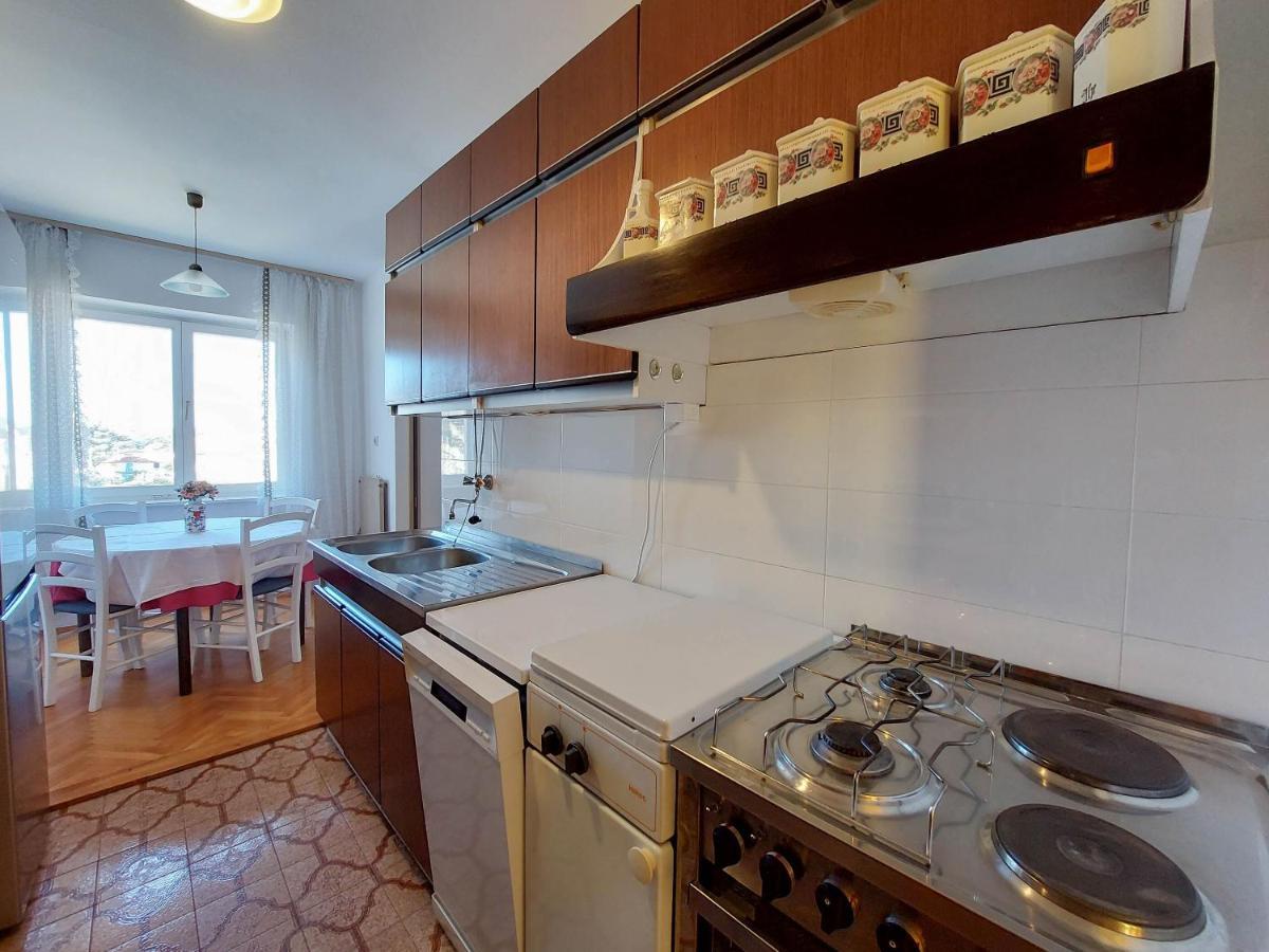 Apartments Nikola Punat Exterior foto