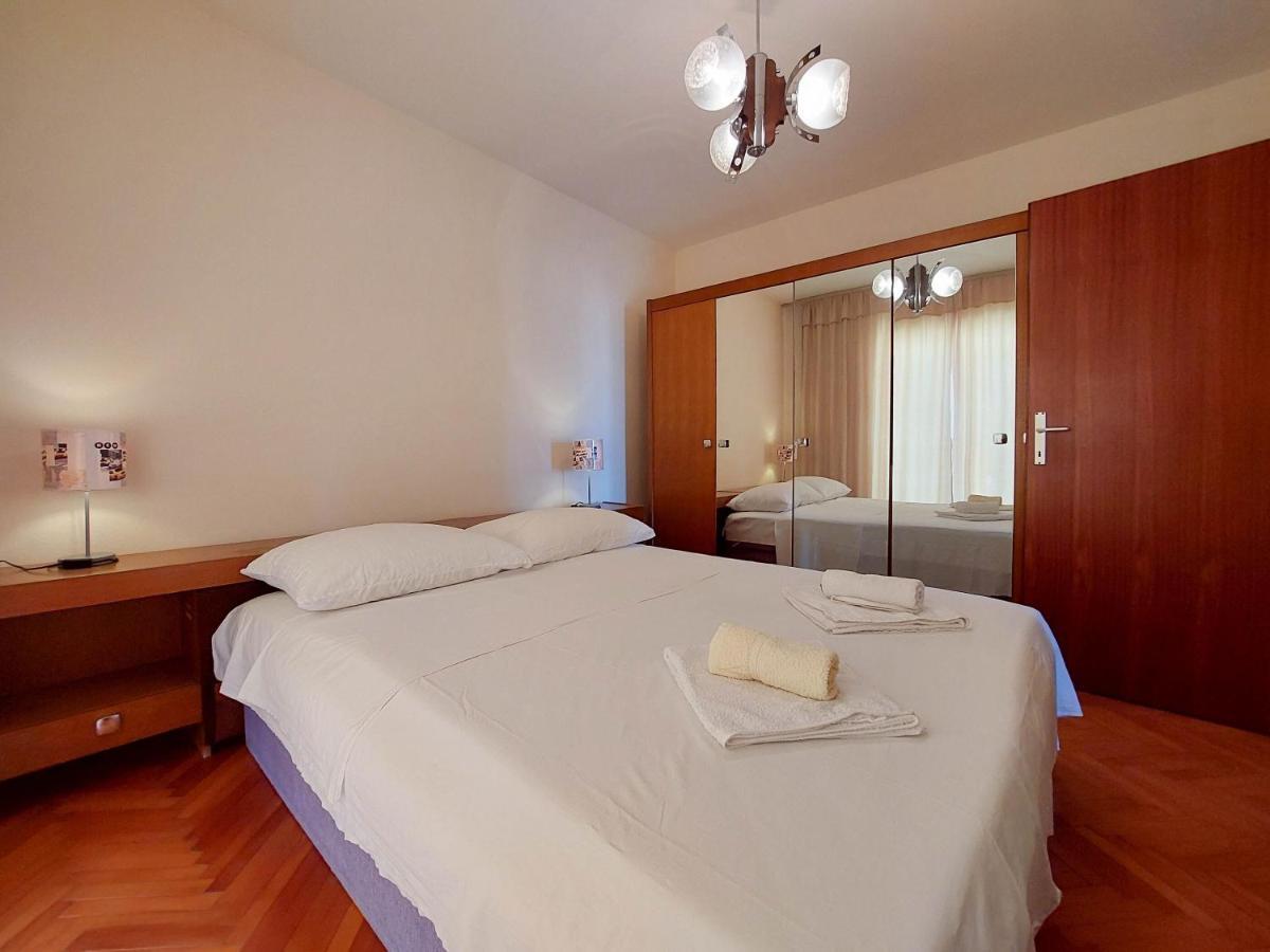 Apartments Nikola Punat Exterior foto